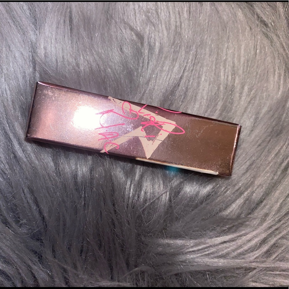 MAC COSMETICS LIMITED EDITION RIHANNA LIPSTICK